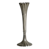 Chic and refined antique metal soliflore