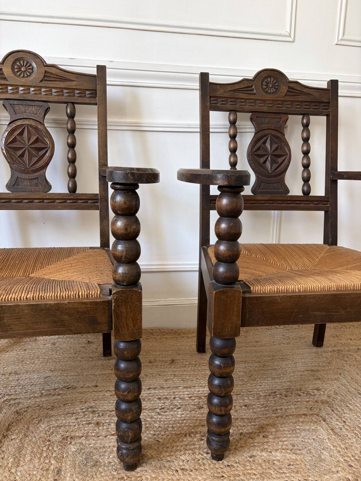 Paire de fauteuils dans le goût de Charles Dudouyt 1940