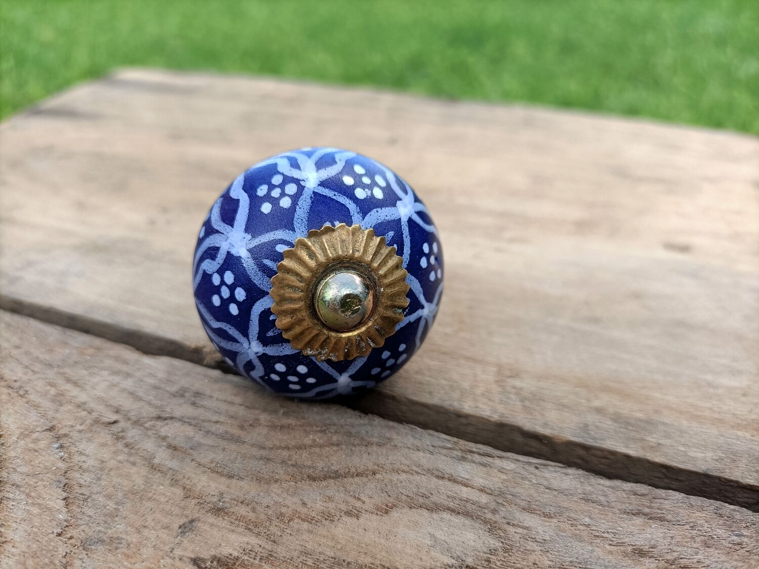 Genuine stoneware door knobs