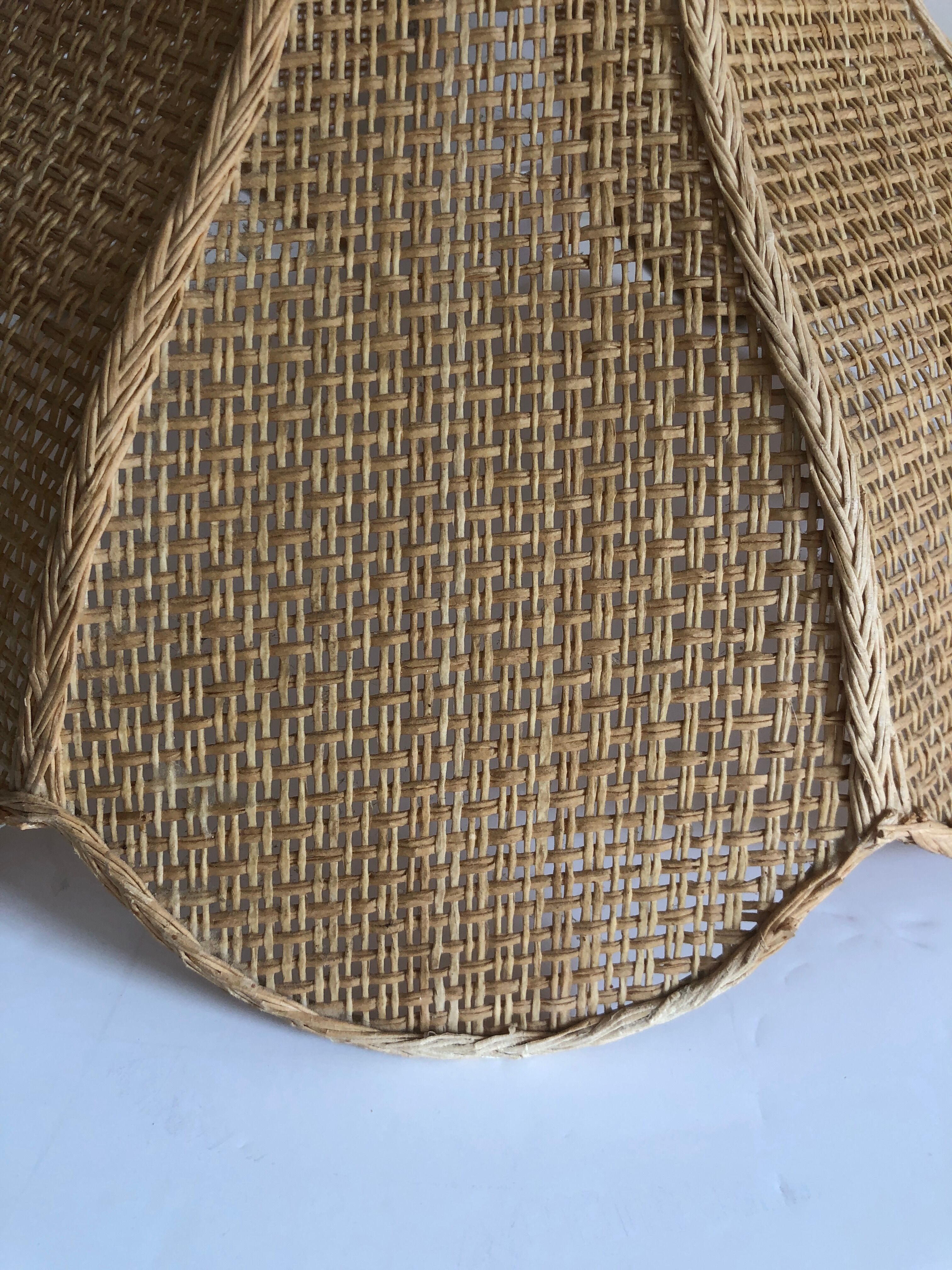 Rattan flower suspension