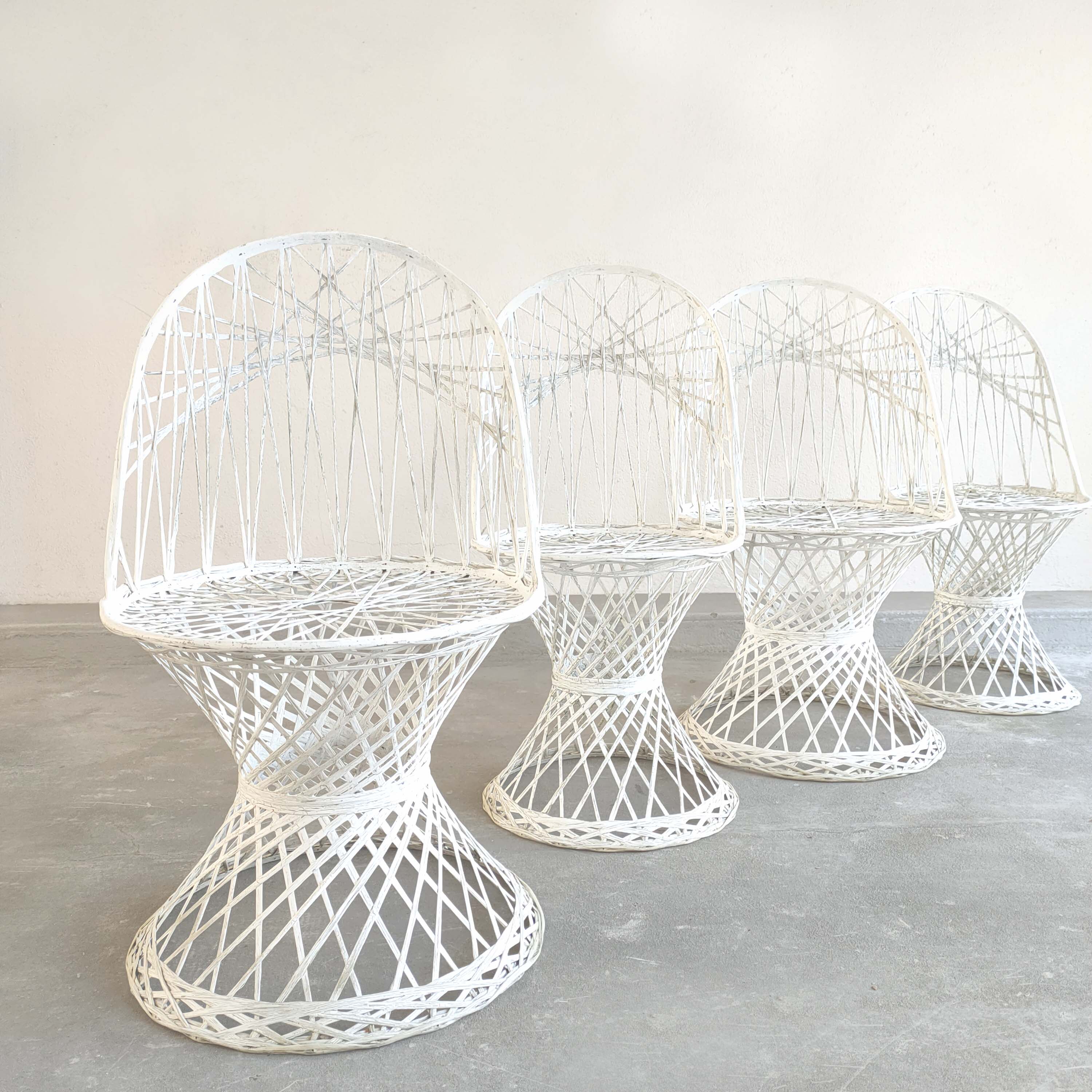 Quatre chaises peacock fibre de verre