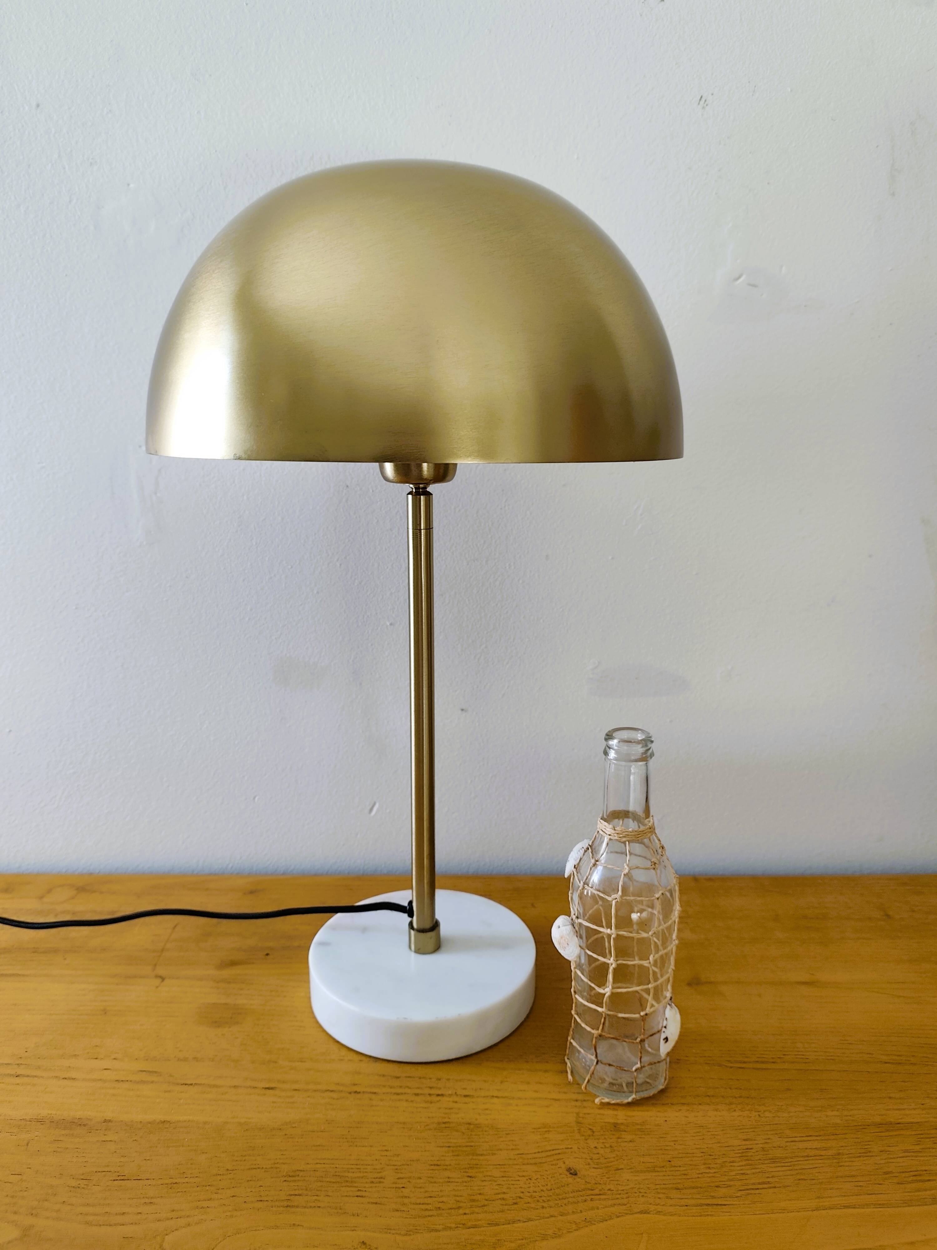 Golden mushroom lamp