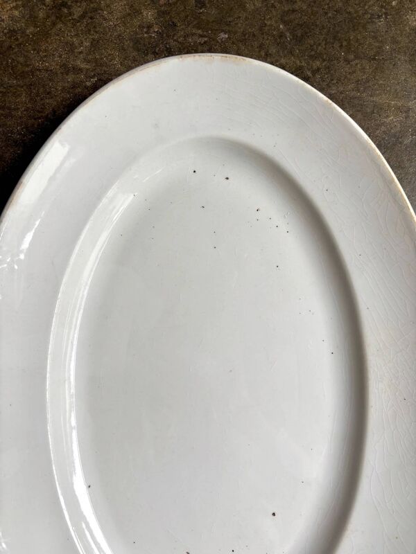 Plat ovale Creil & Montereau en terre de fer blancheur service ''Labrador