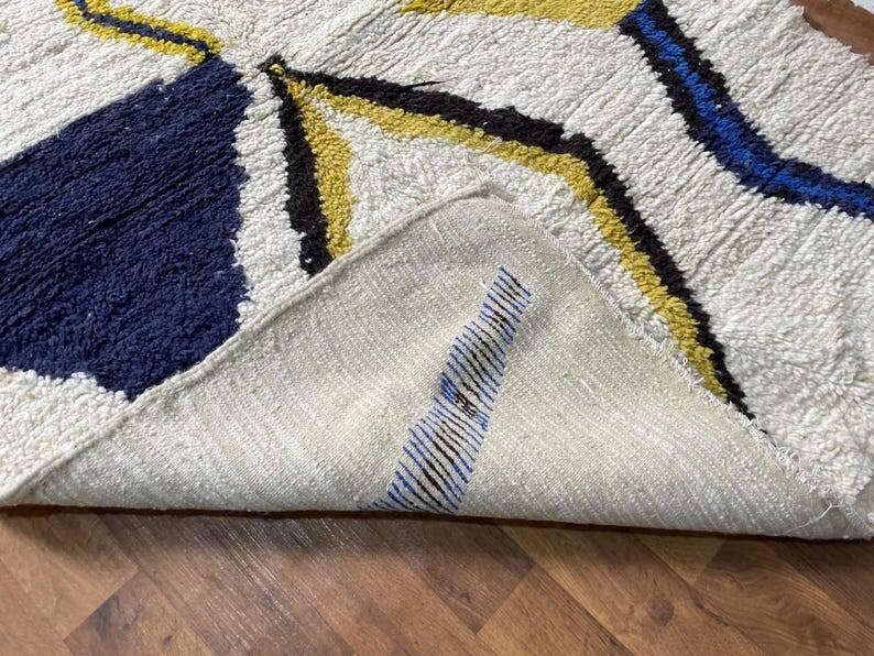 Handmade Moroccan rug 300cm x 150cm