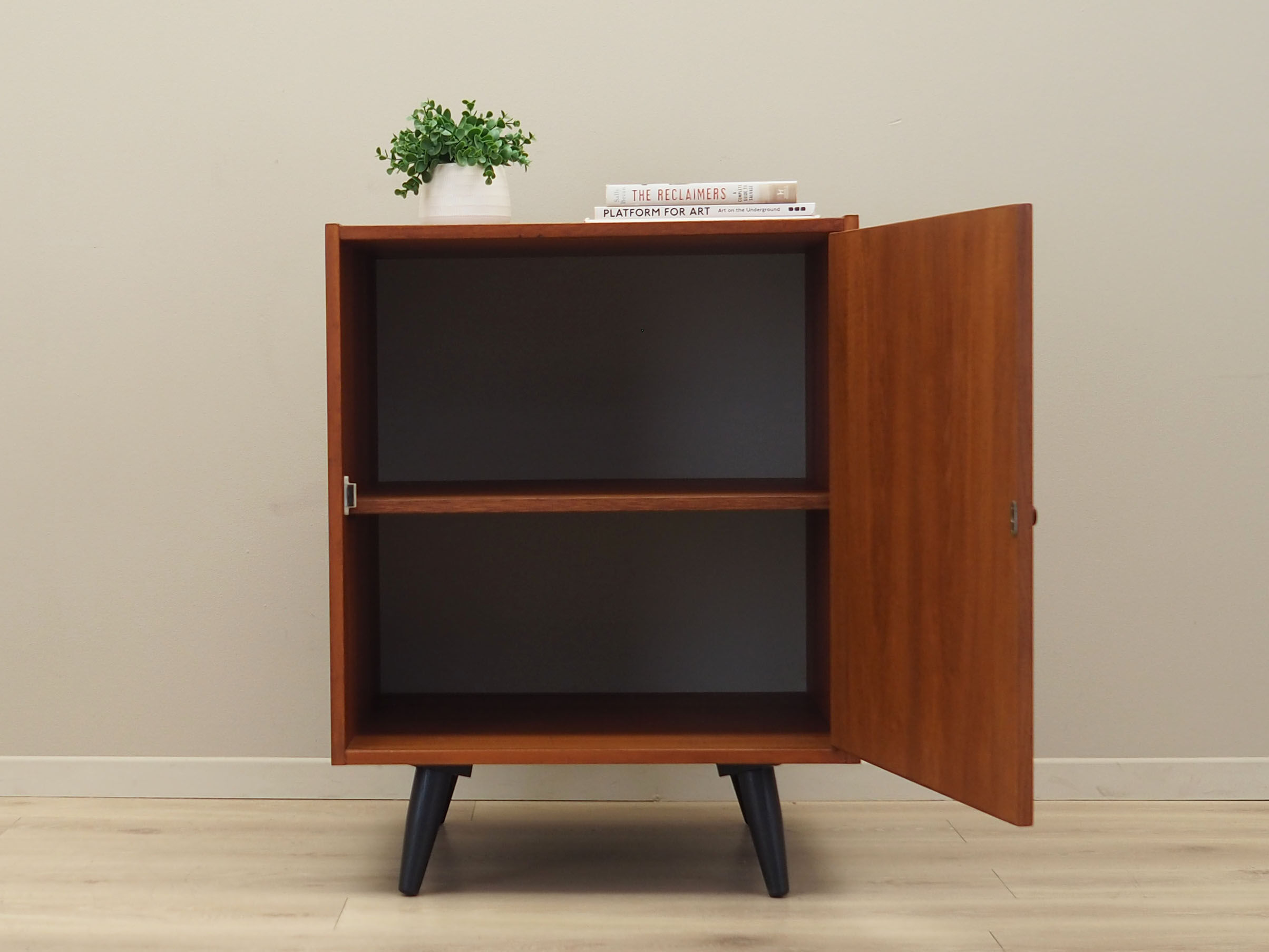 Teak cabinet, danish design, 1970s, production: denmark