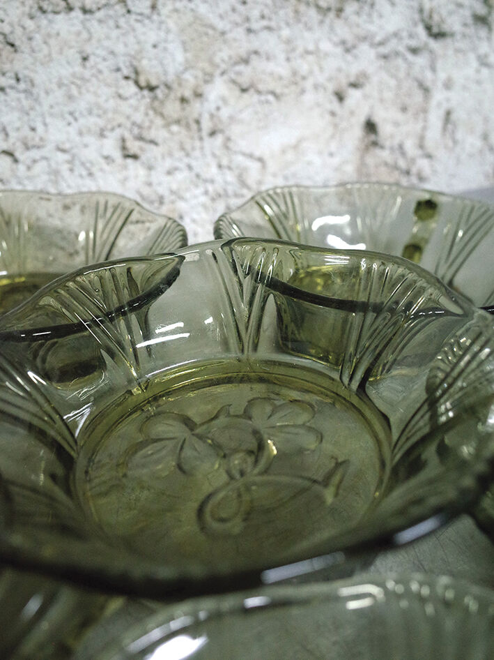 Lot de 6 coupelles Art Déco en verre kaki