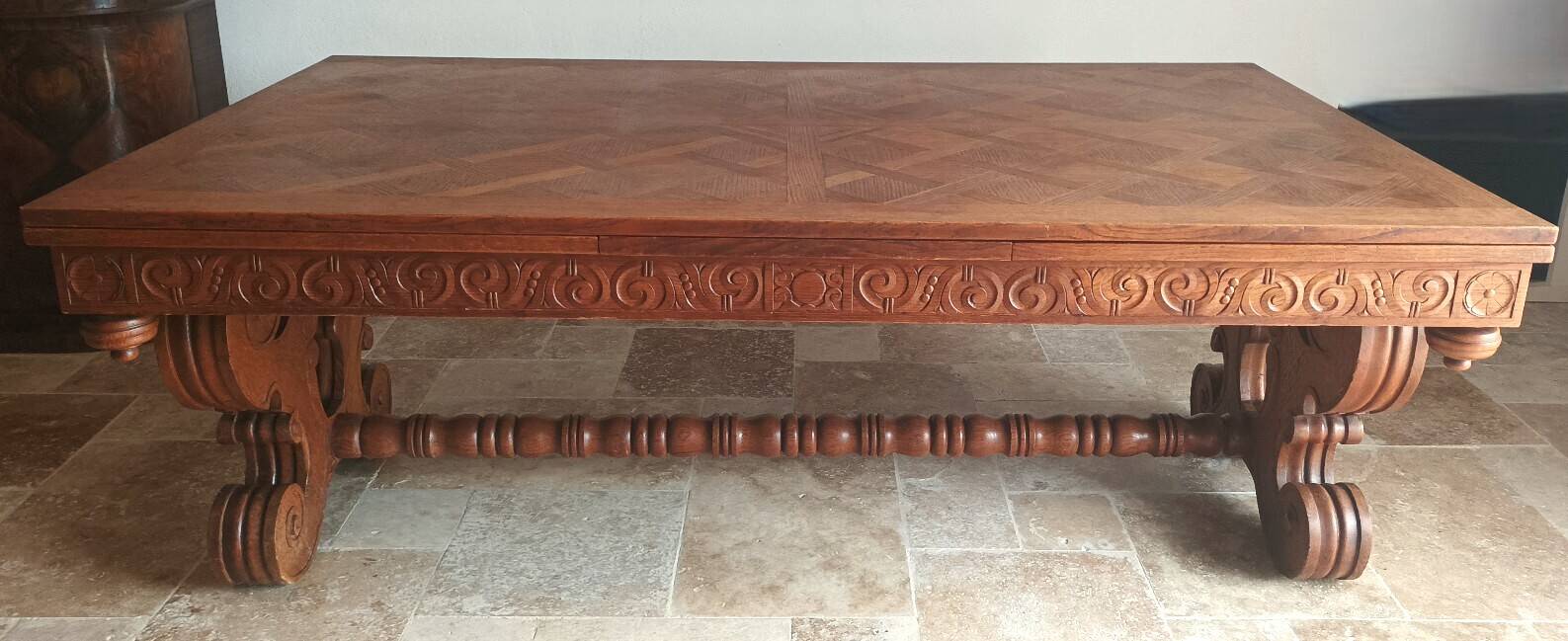Rocaille table in carved solid oak