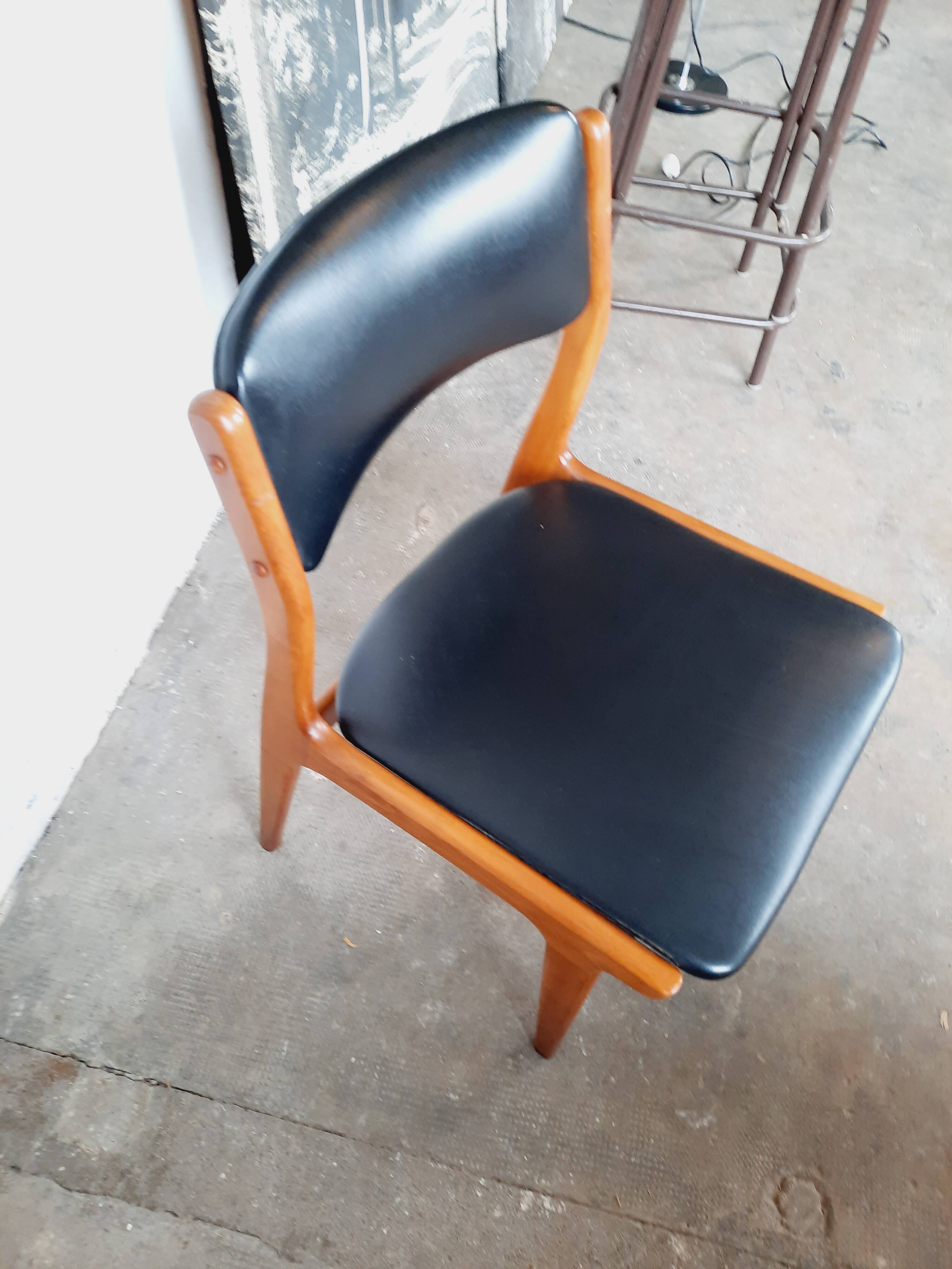 Set de 4 chaises scandinave,  Skaï  année  70