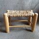 Banc paillé mobilier de poupée