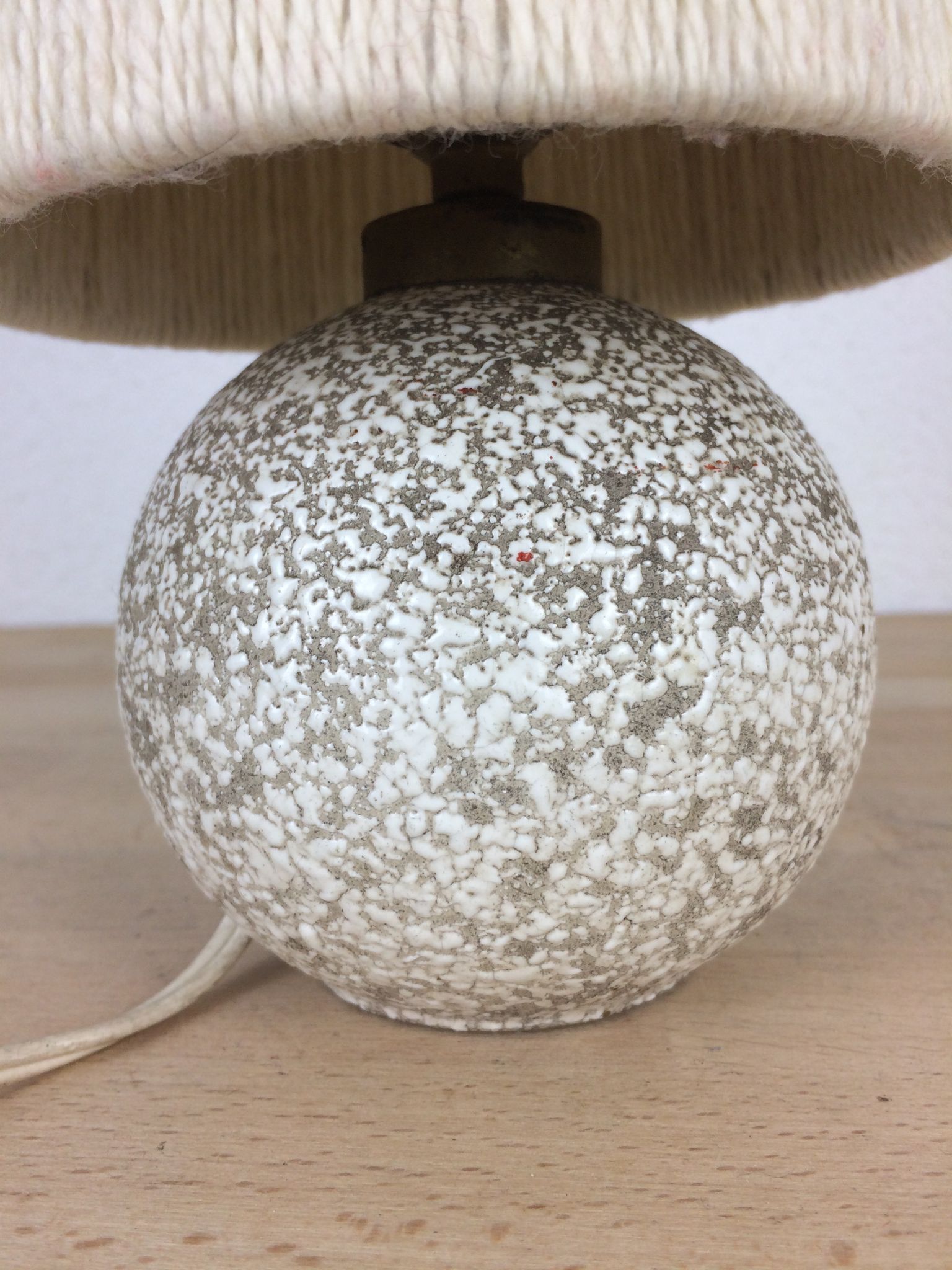 Art Deco ball lamp, white tense ceramic, wool lampshade