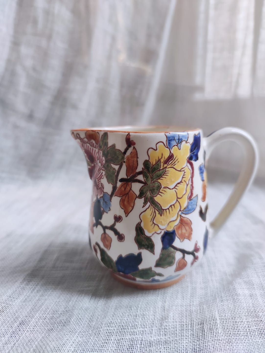 Gien's small pitcher or porcelain milk pot