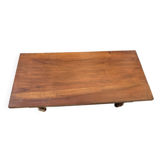 Table basse en noyer massif