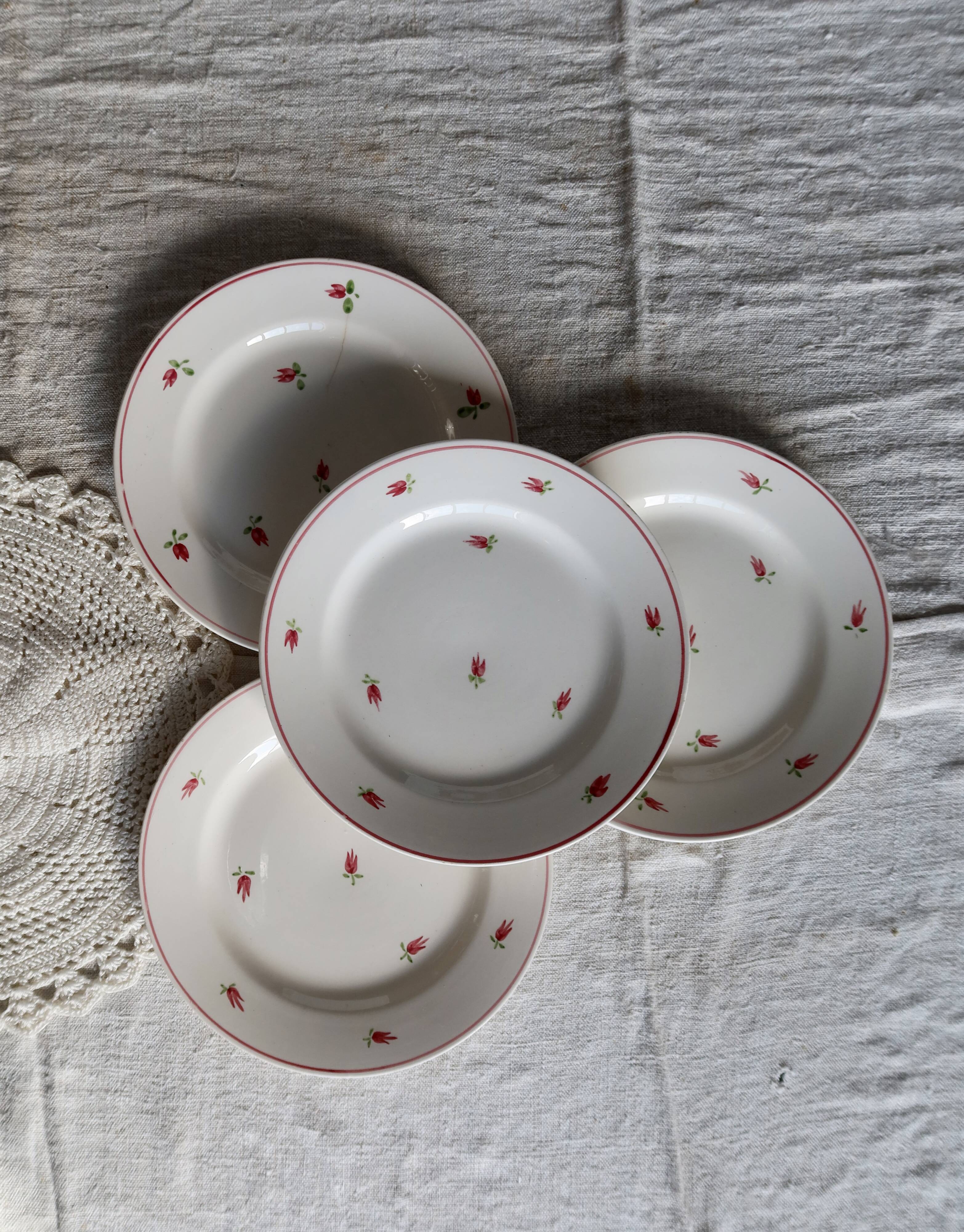 4 vintage earthenware dessert plates - Small floral pattern