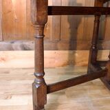 Folding round table in 18th century oak wood
