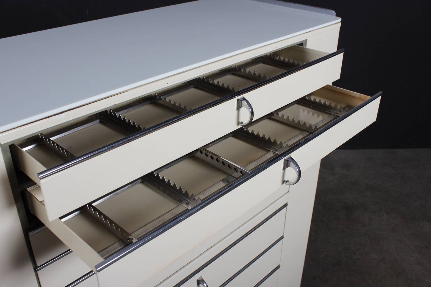 Vintage Schrank Baisch Bauhaus Design Industriel