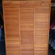 Classeur a rideaux, meuble de notaire. 3 colonnes