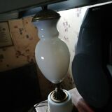 Vintage lamp with white opaline foot