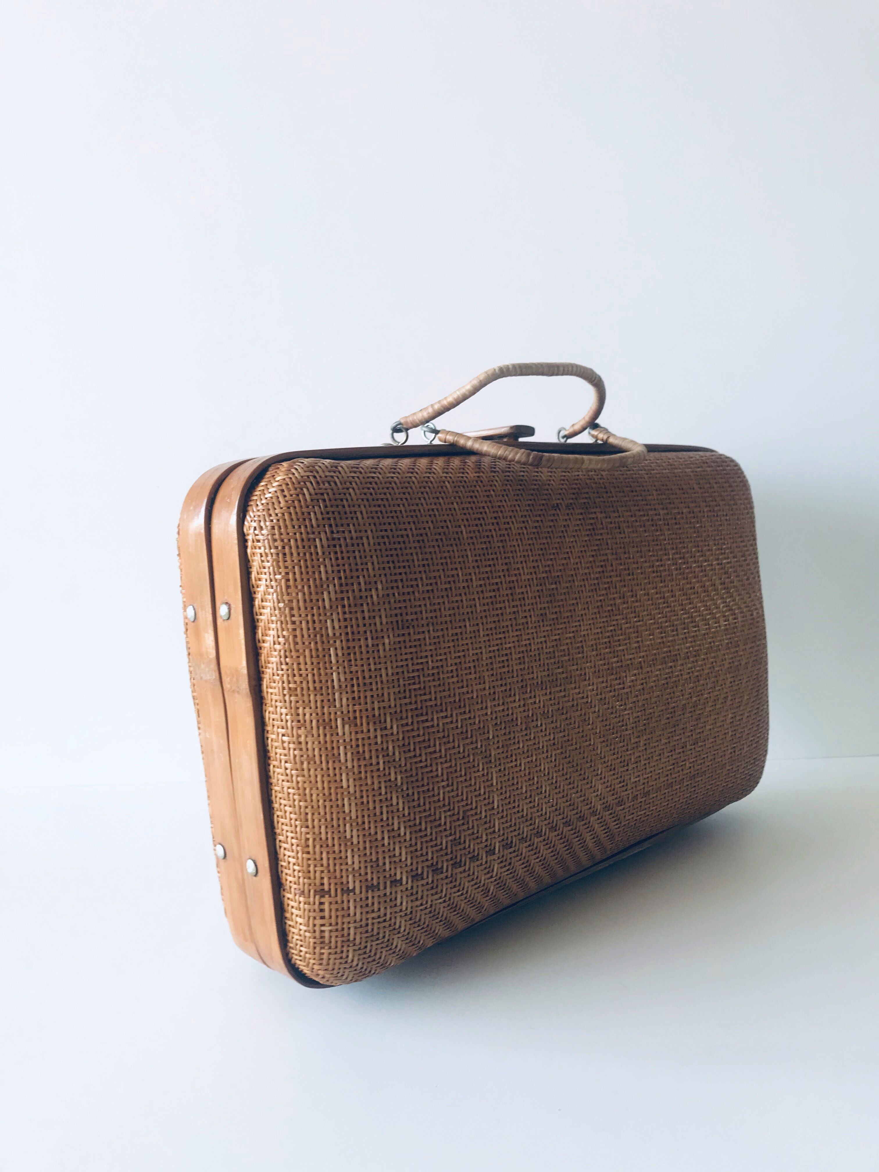 Vintage rattan valisette