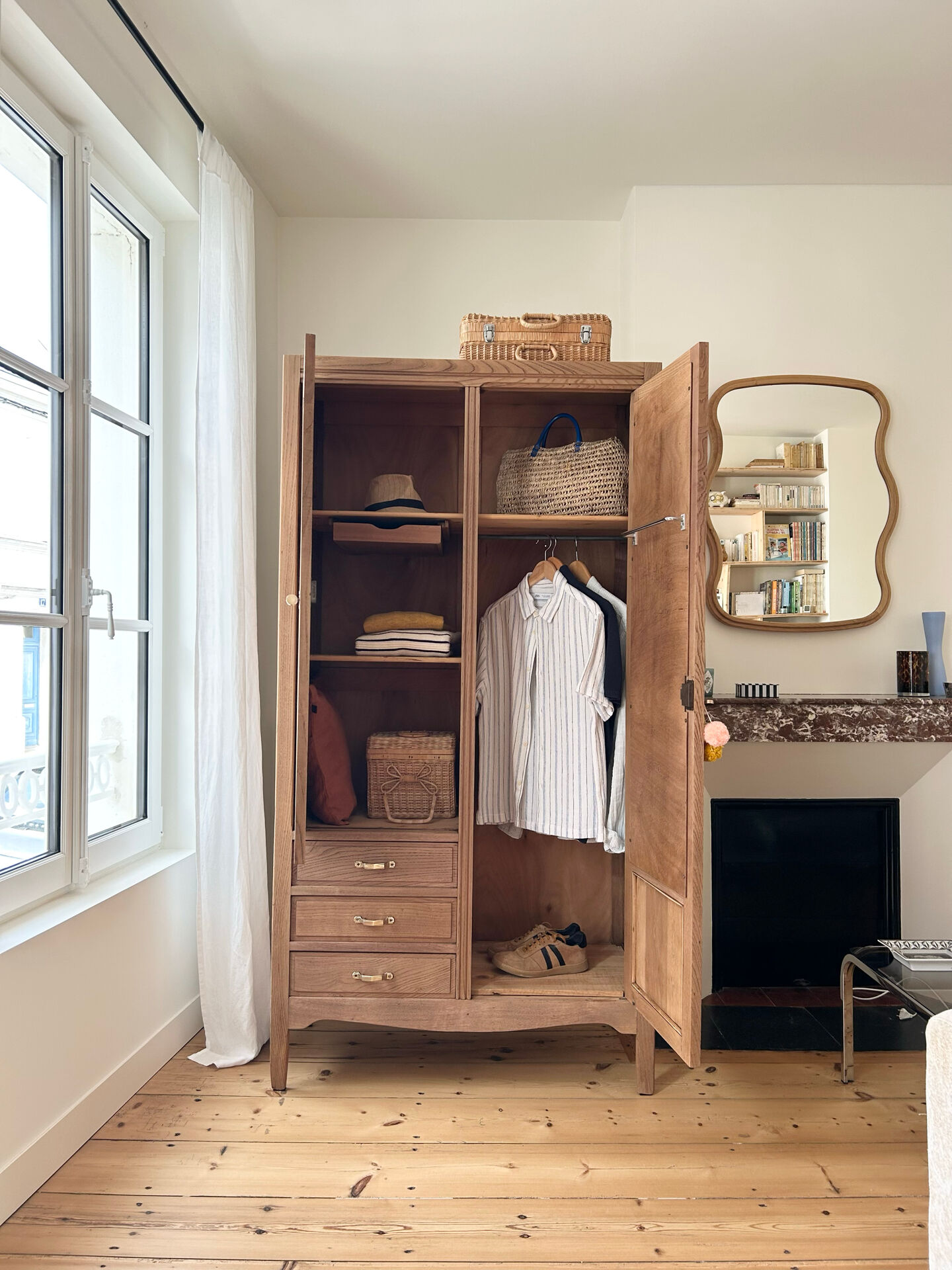 Armoire Parisienne en chêne brut 