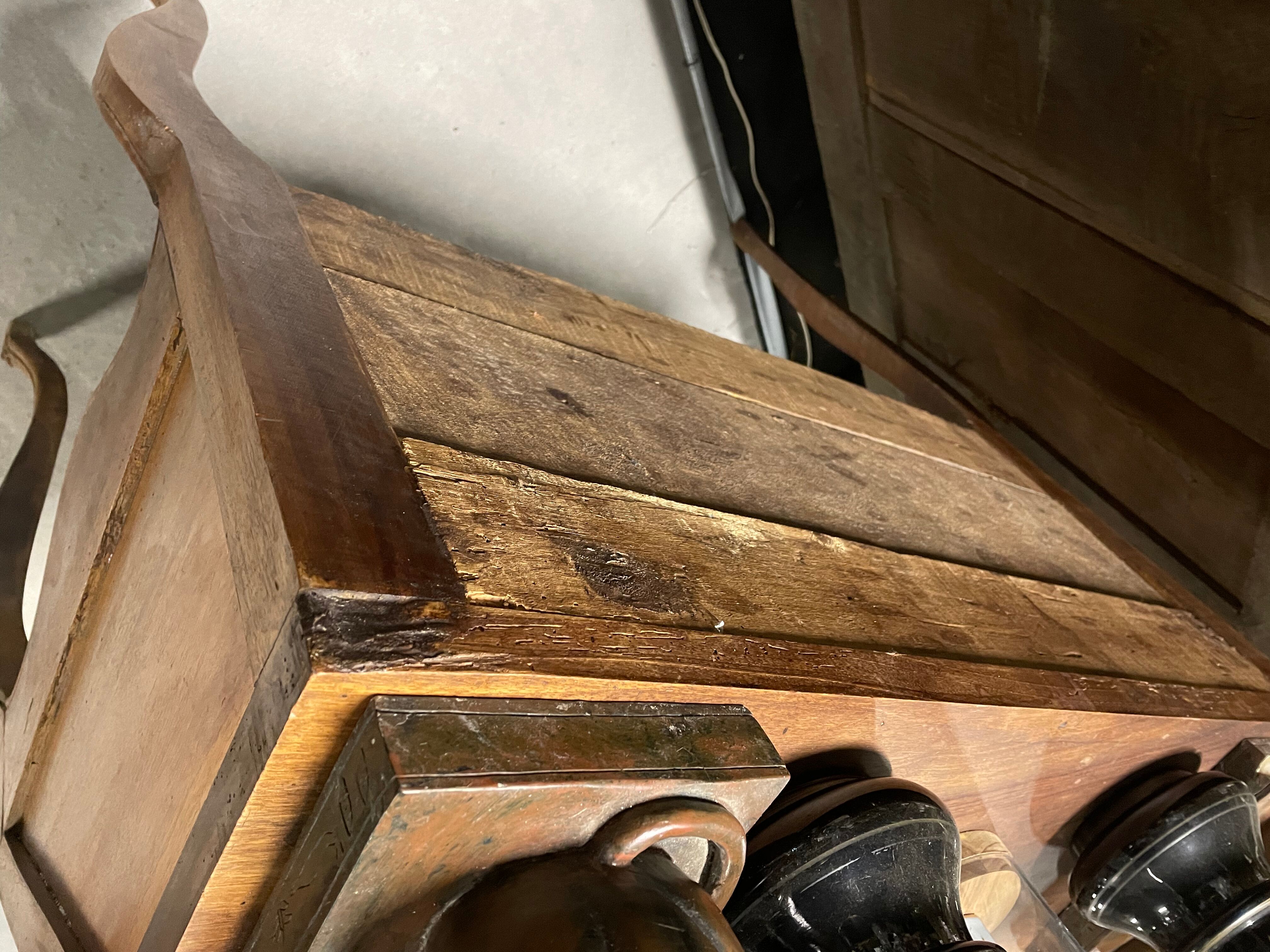 Office secretary louis xvi