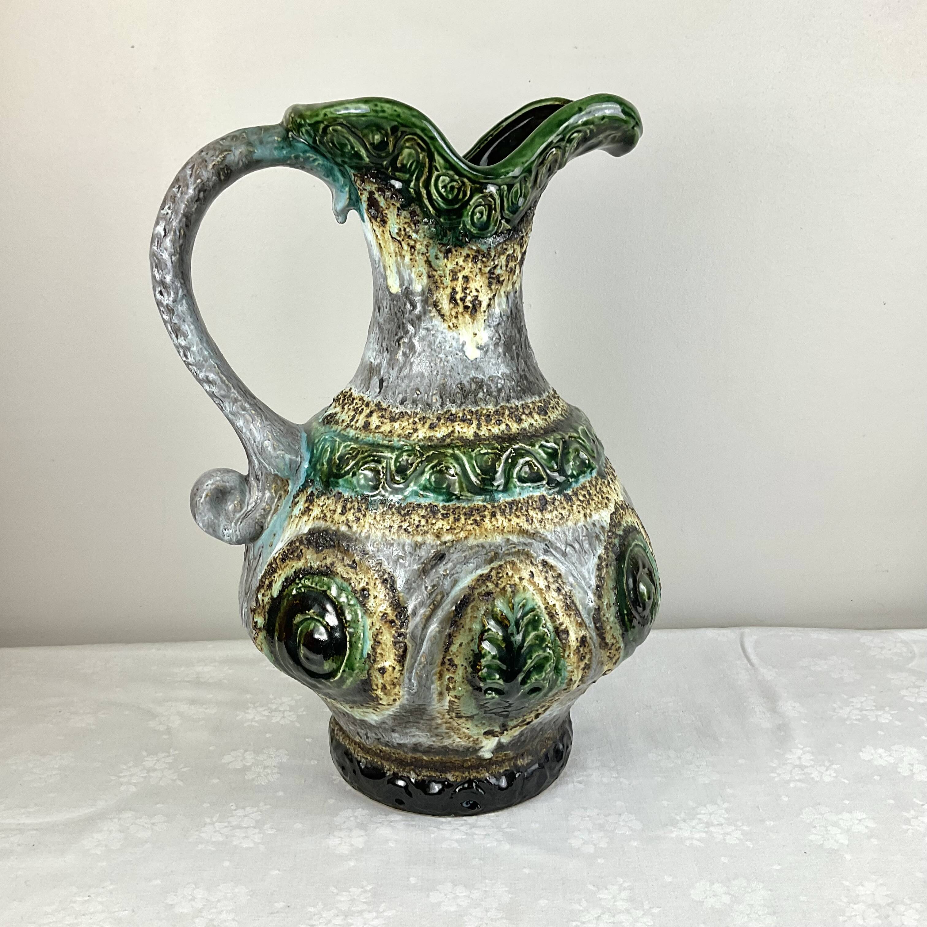 Very high quality Dümler and Breiden carafe jug vase
