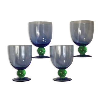 Verres à pieds vintage fins bleus et verts