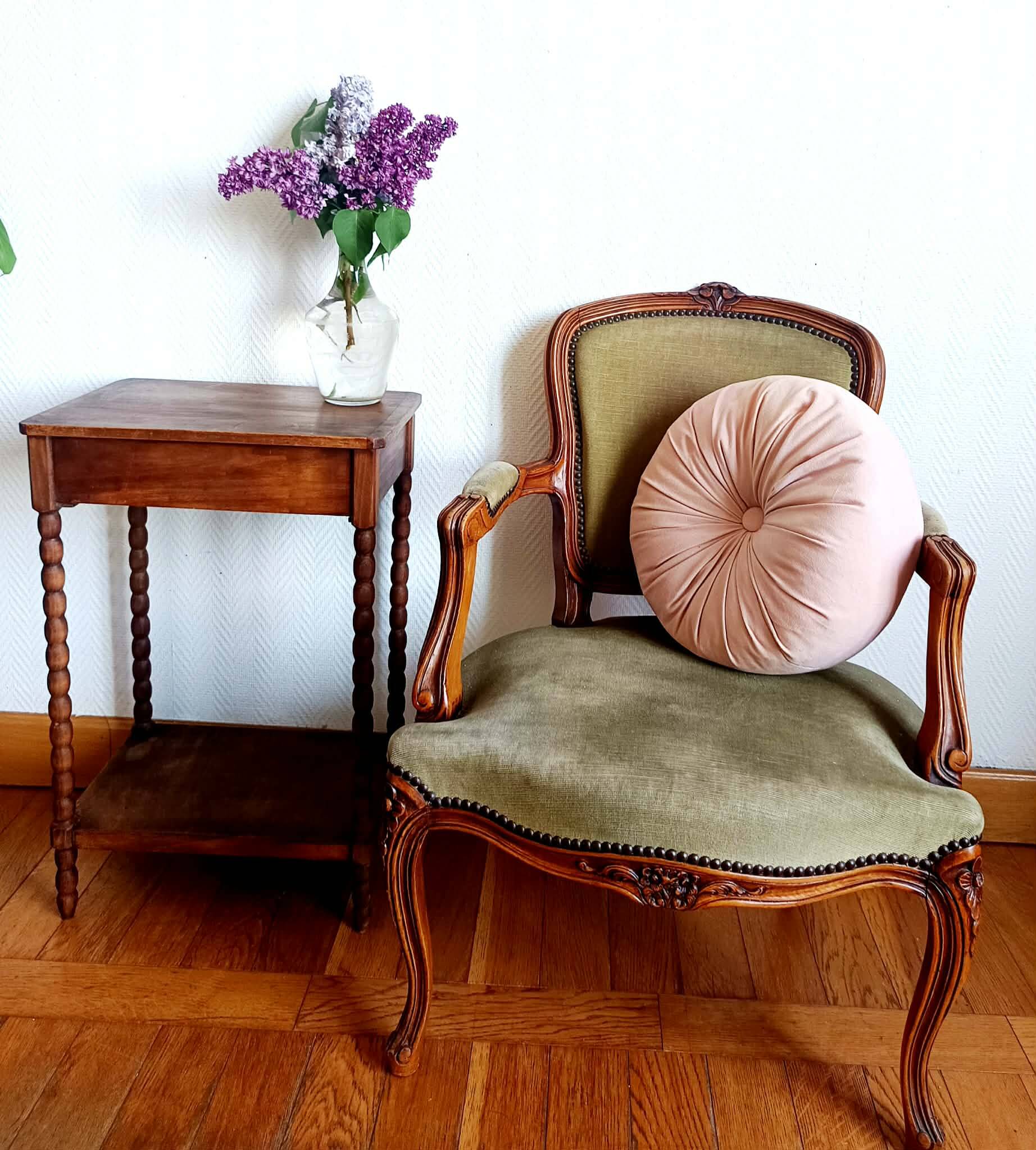 Fauteuil cabriolet vert Louis XV
