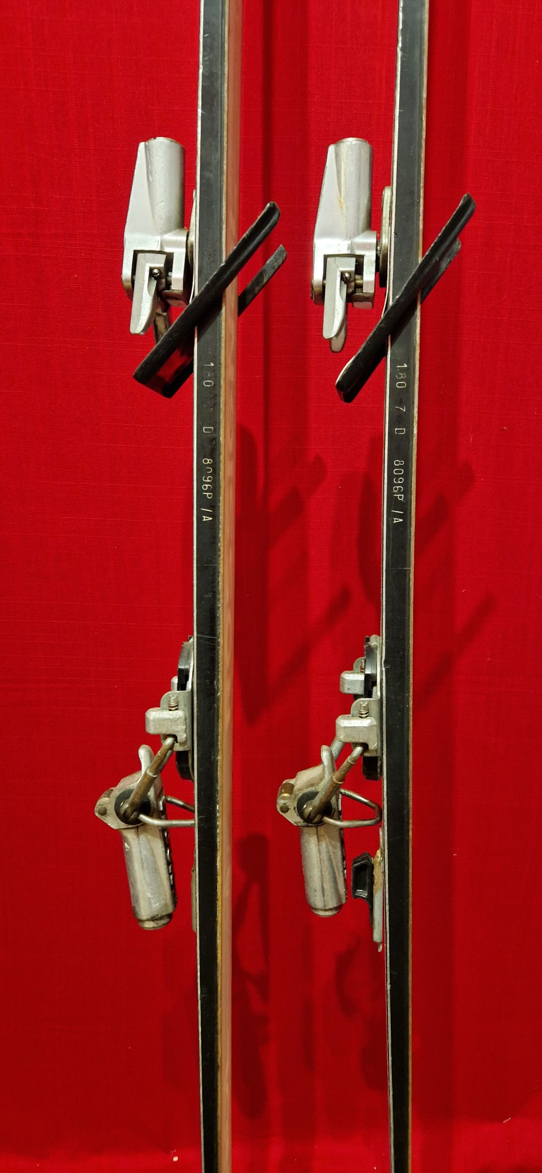 Paire de skis vintage