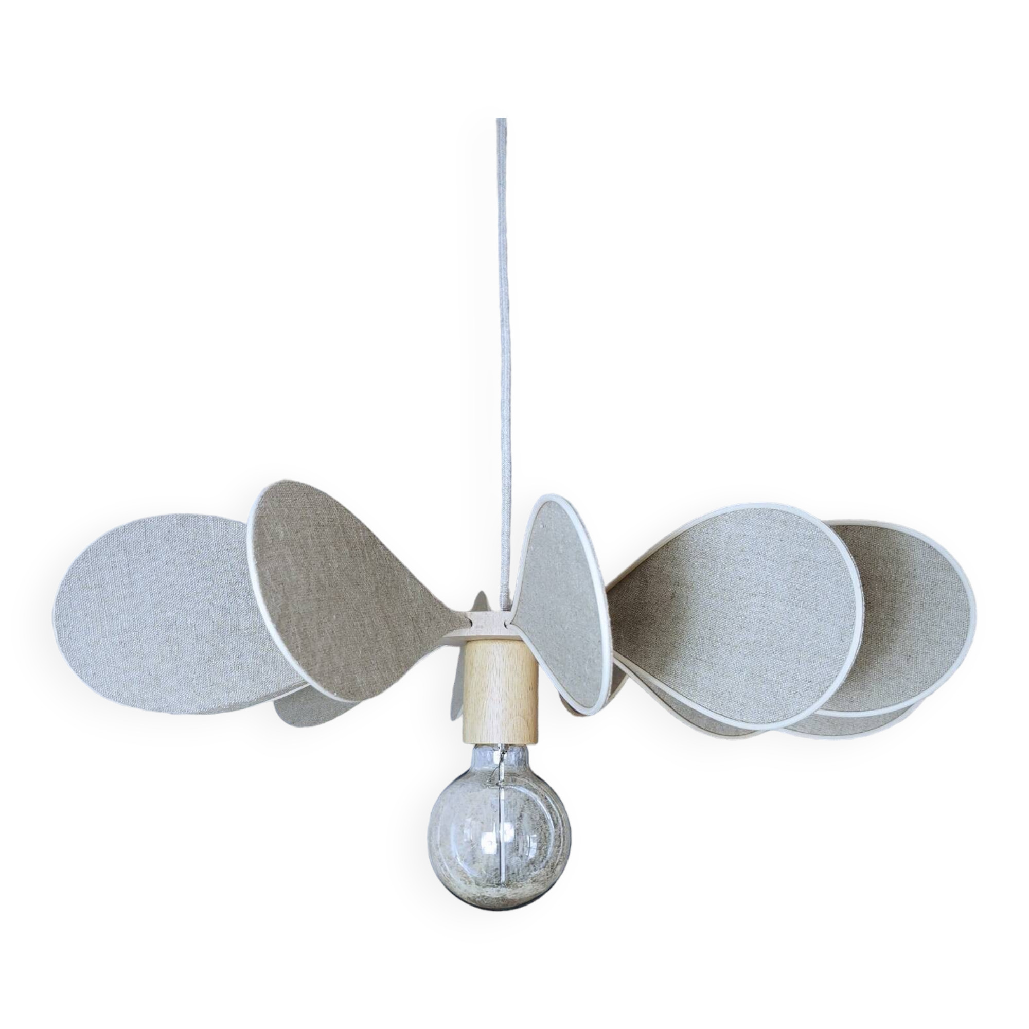 12-blade propeller suspension in rattan and natural linen