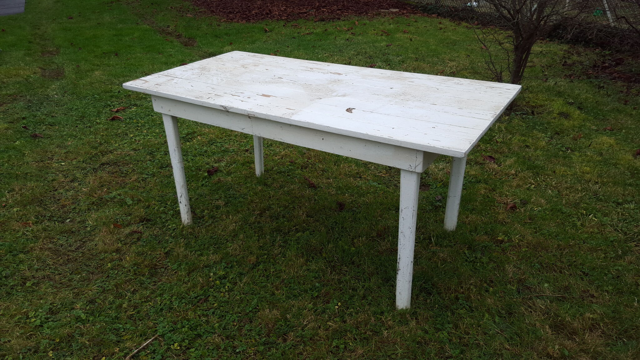 White wood loom table
