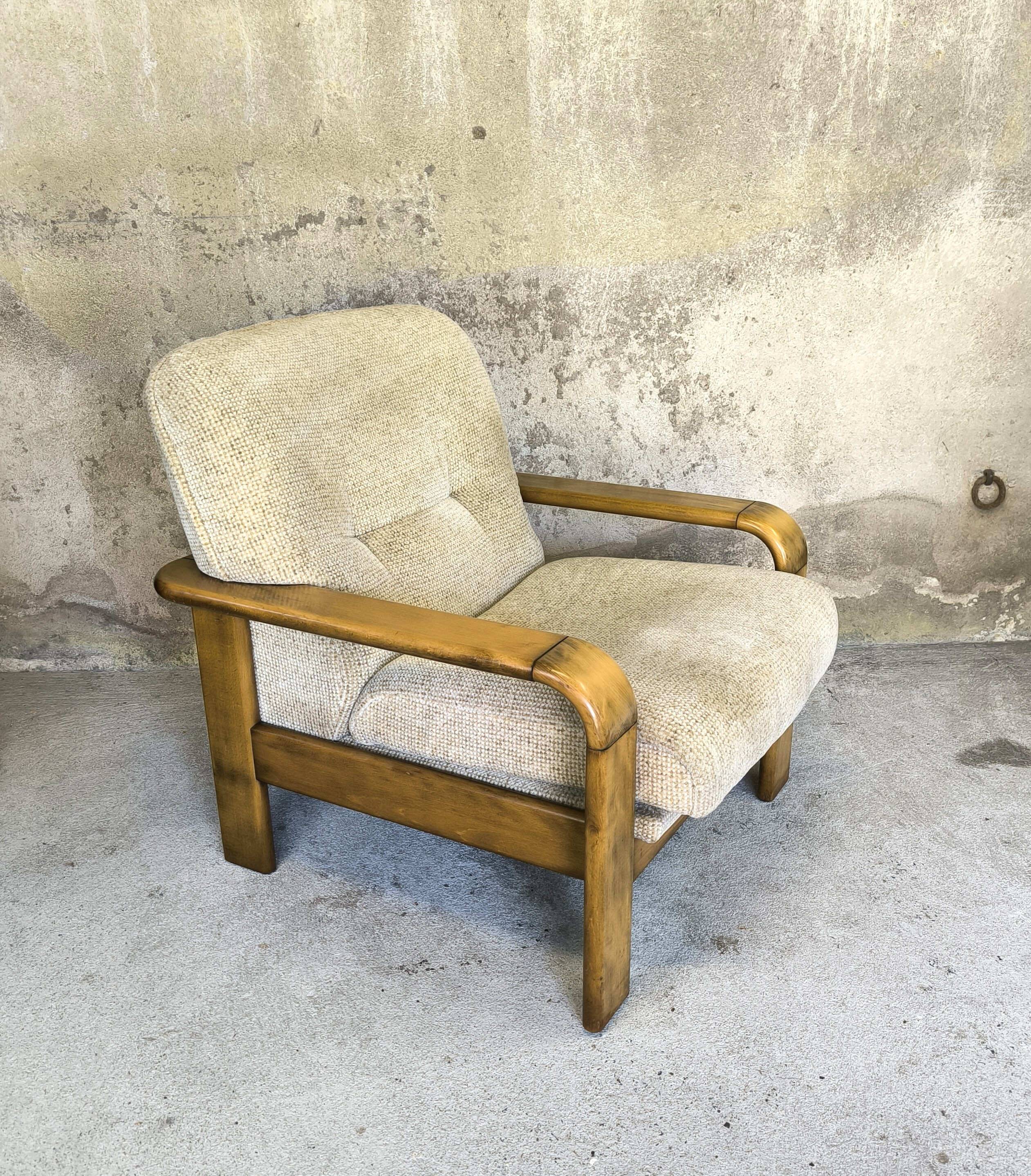 Fauteuil vintage en bois et laine