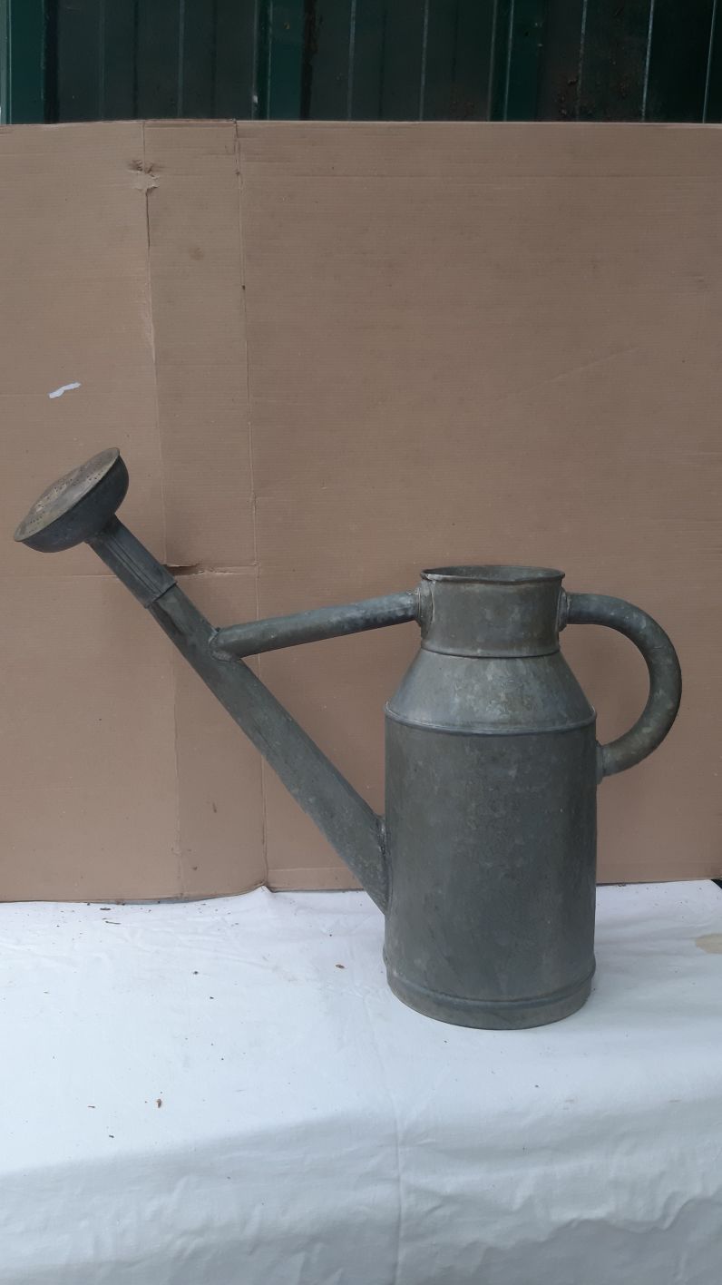 Zinc watering can