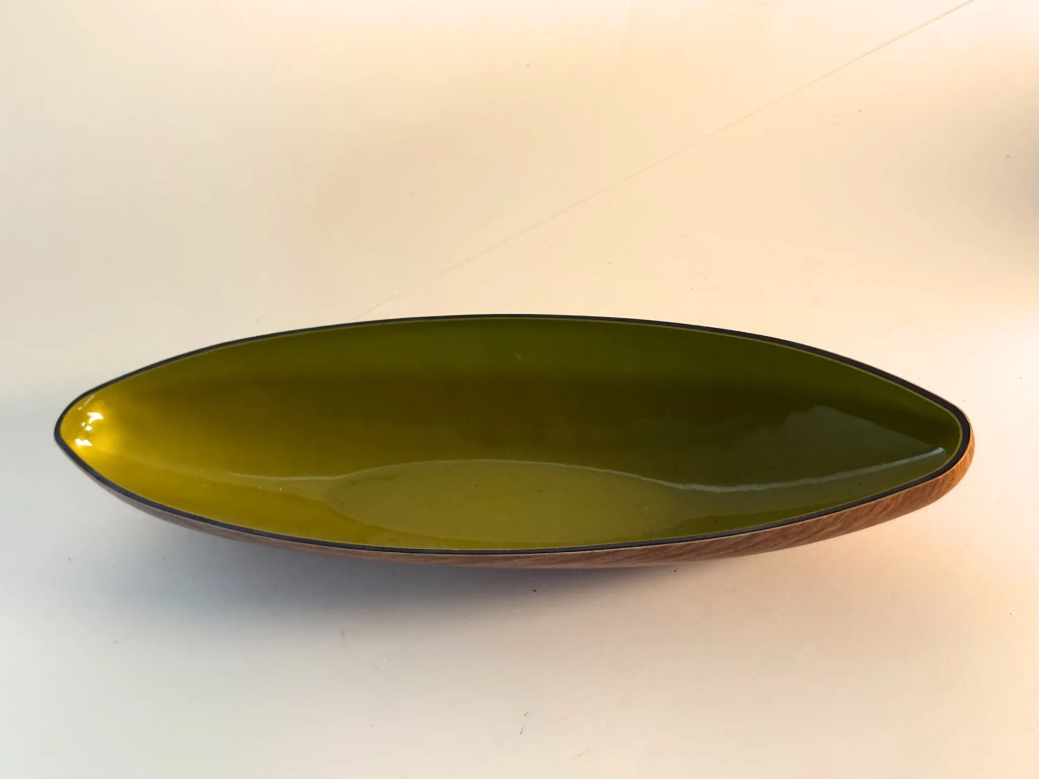 Wood-effect resin catchall tray, Italian design from the 1960s.