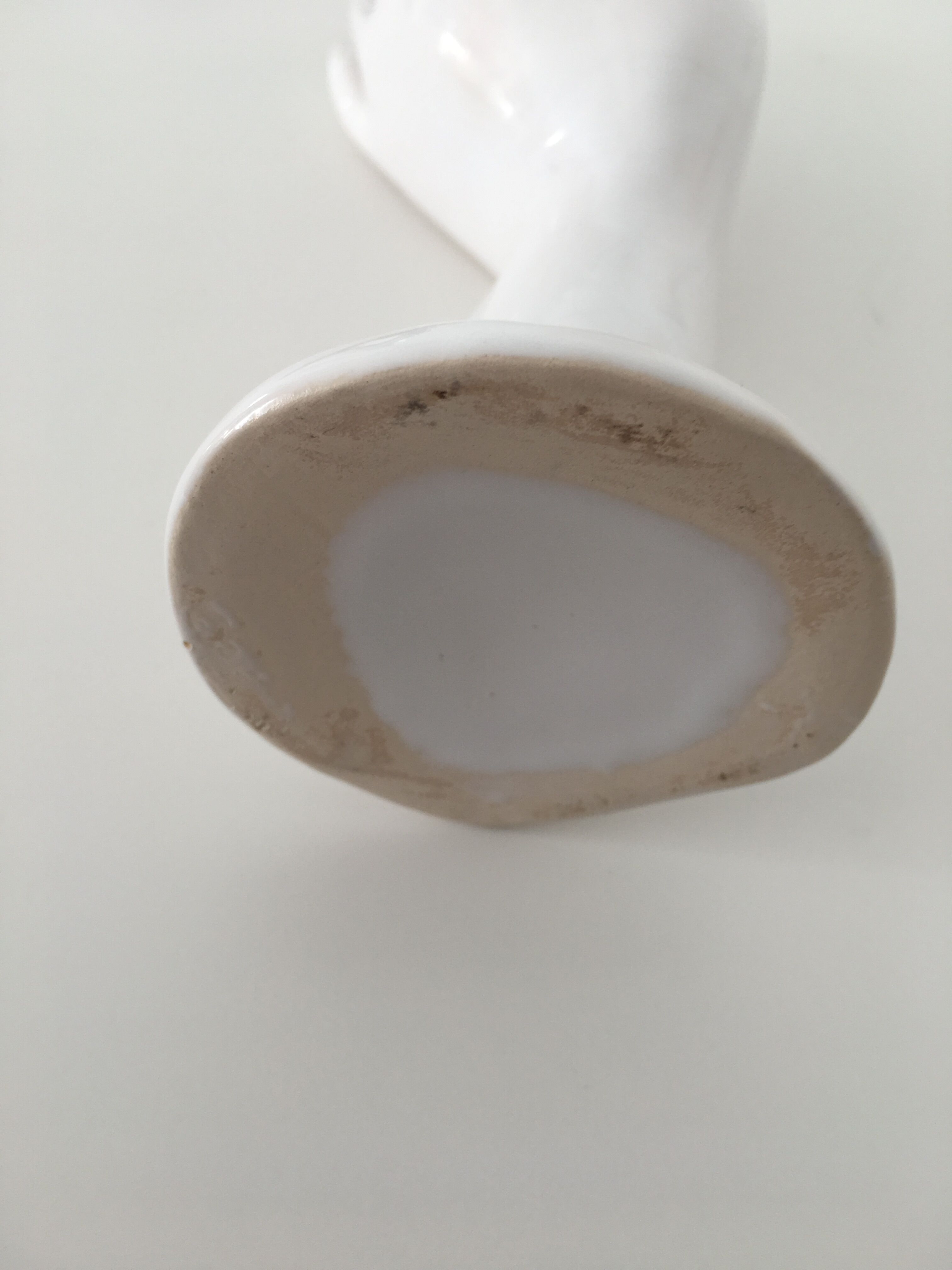 Hand ringed white ceramic 70