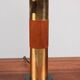 Lampe de table en teck et laiton
