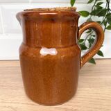 Wine pitcher