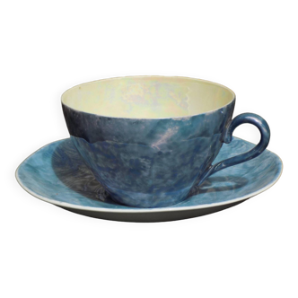 Tasse et soucoupe bleues