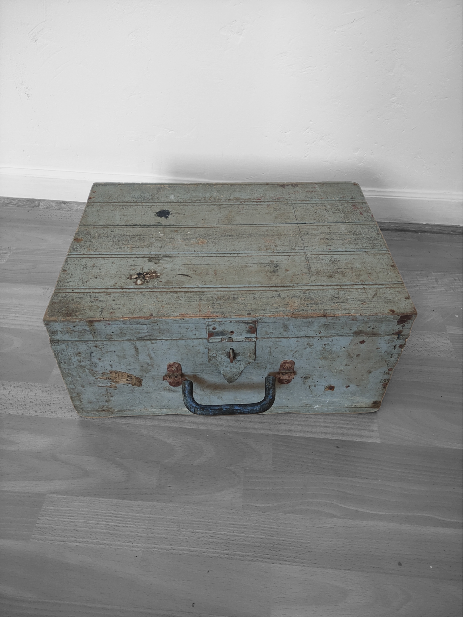Old wooden transport trunk