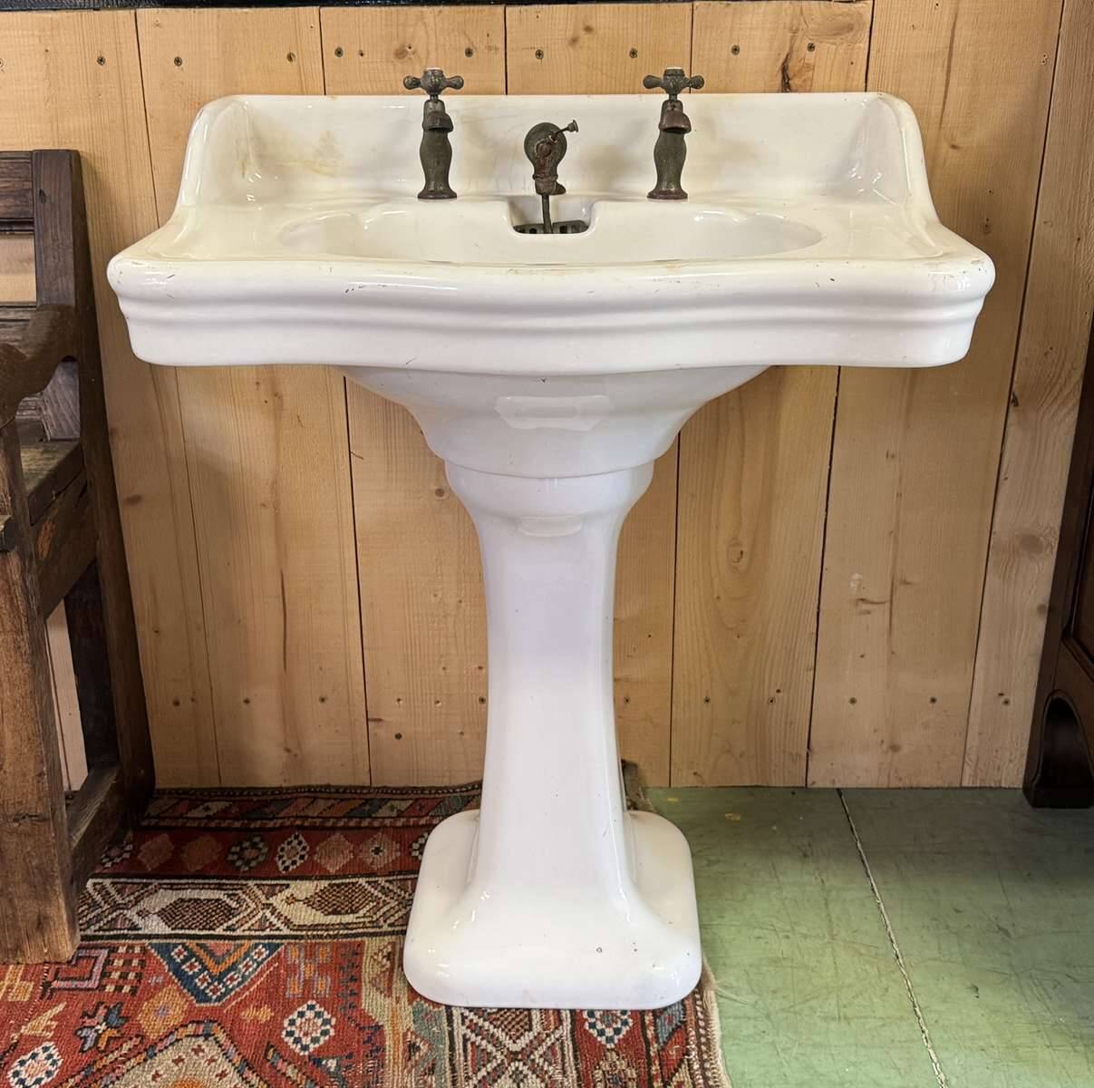Lavabo sur pied début XXème