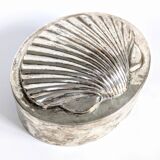 Antique lidded box | Shell motif | Silver plated |