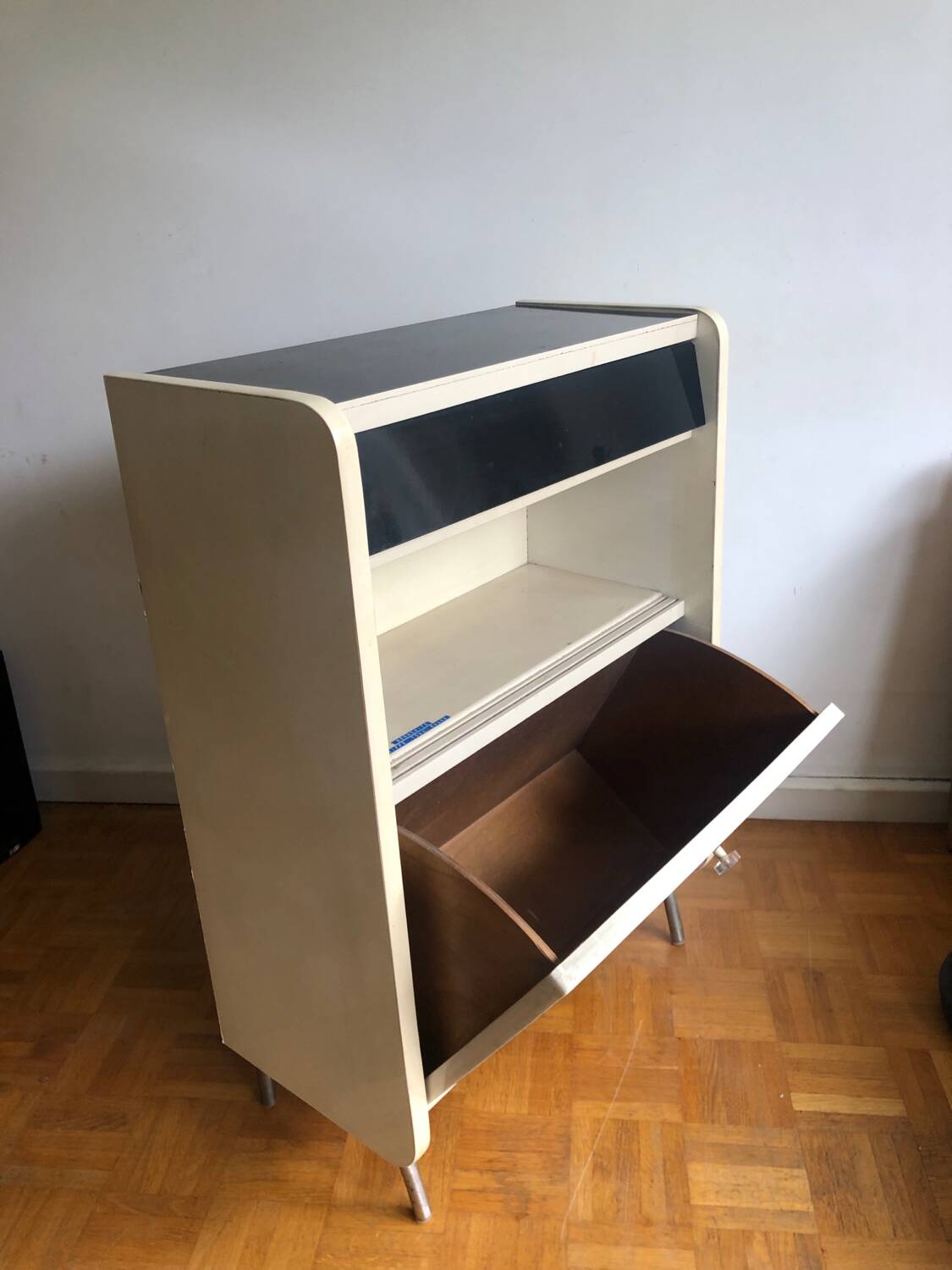 Vintage Formica chest of drawers