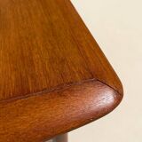 Dining table in teak Samcom