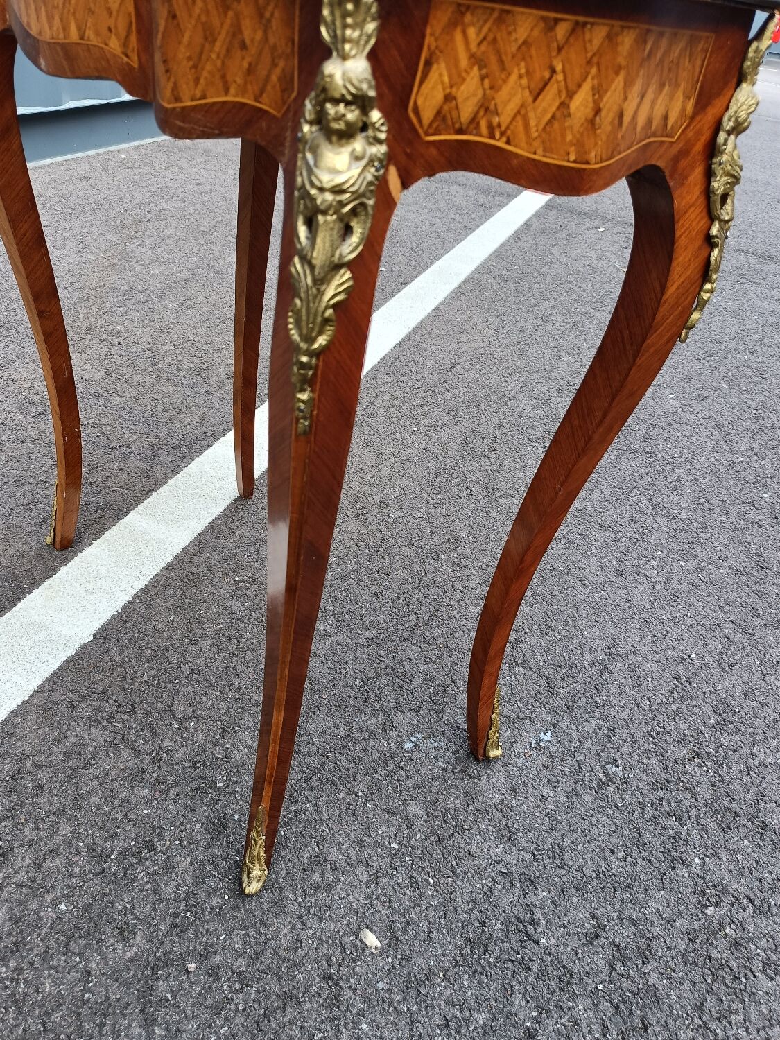 Table marqueterie ancienne style Louis XV
