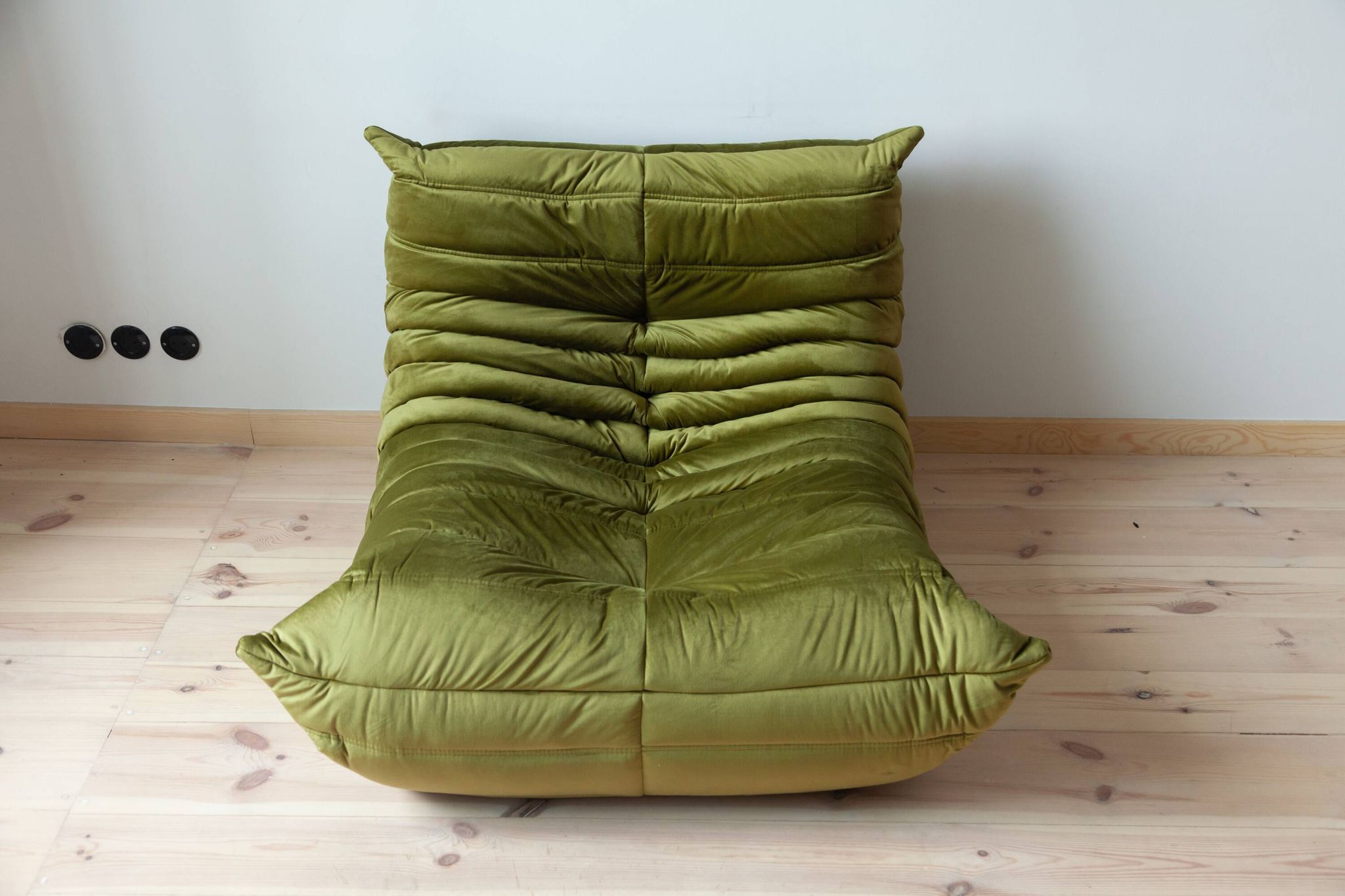 Togo set of corner armchair and  lounge in olive green velvet