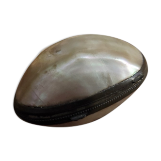 Vintage French mother-of-pearl jewellery box, shell-shaped