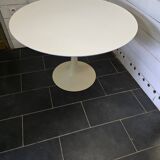 Tulip-shaped table from the 60s, Grosfillex