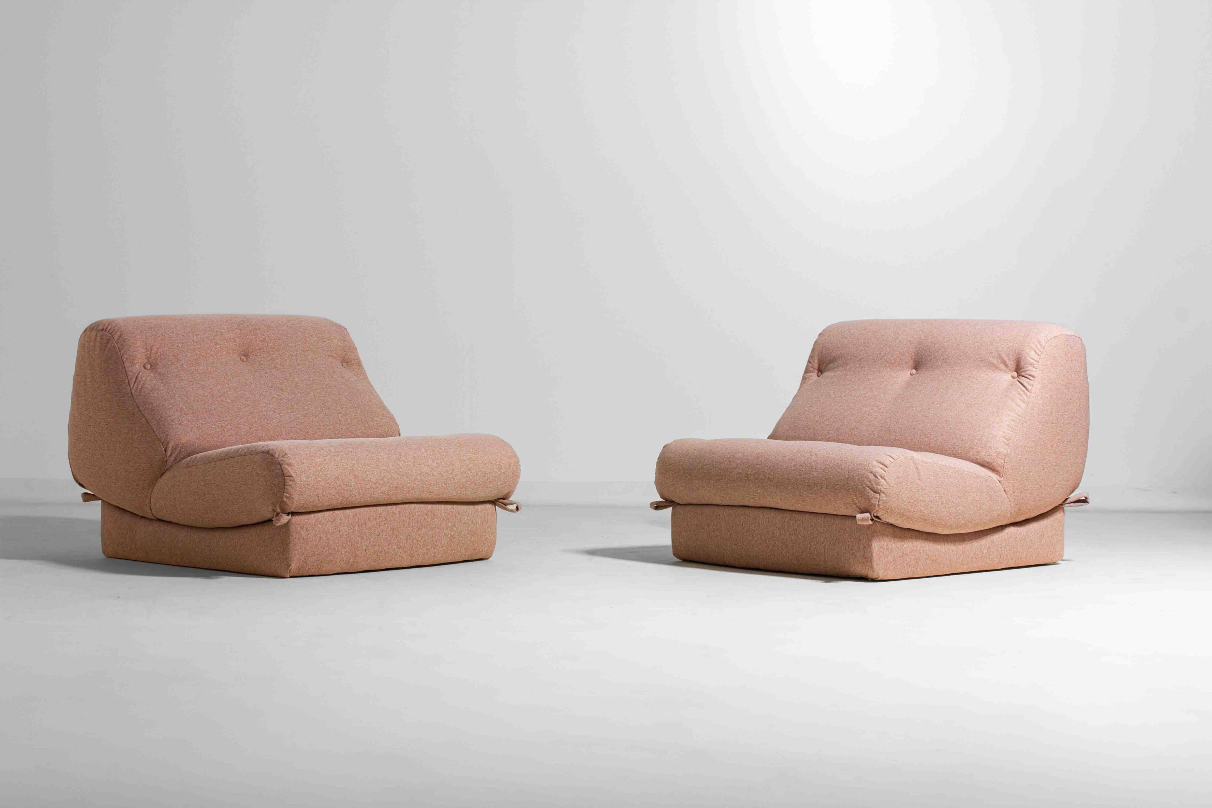Nuvolone modular sofa in pink fabric by Rino Maturi, 1970s, 5 modules