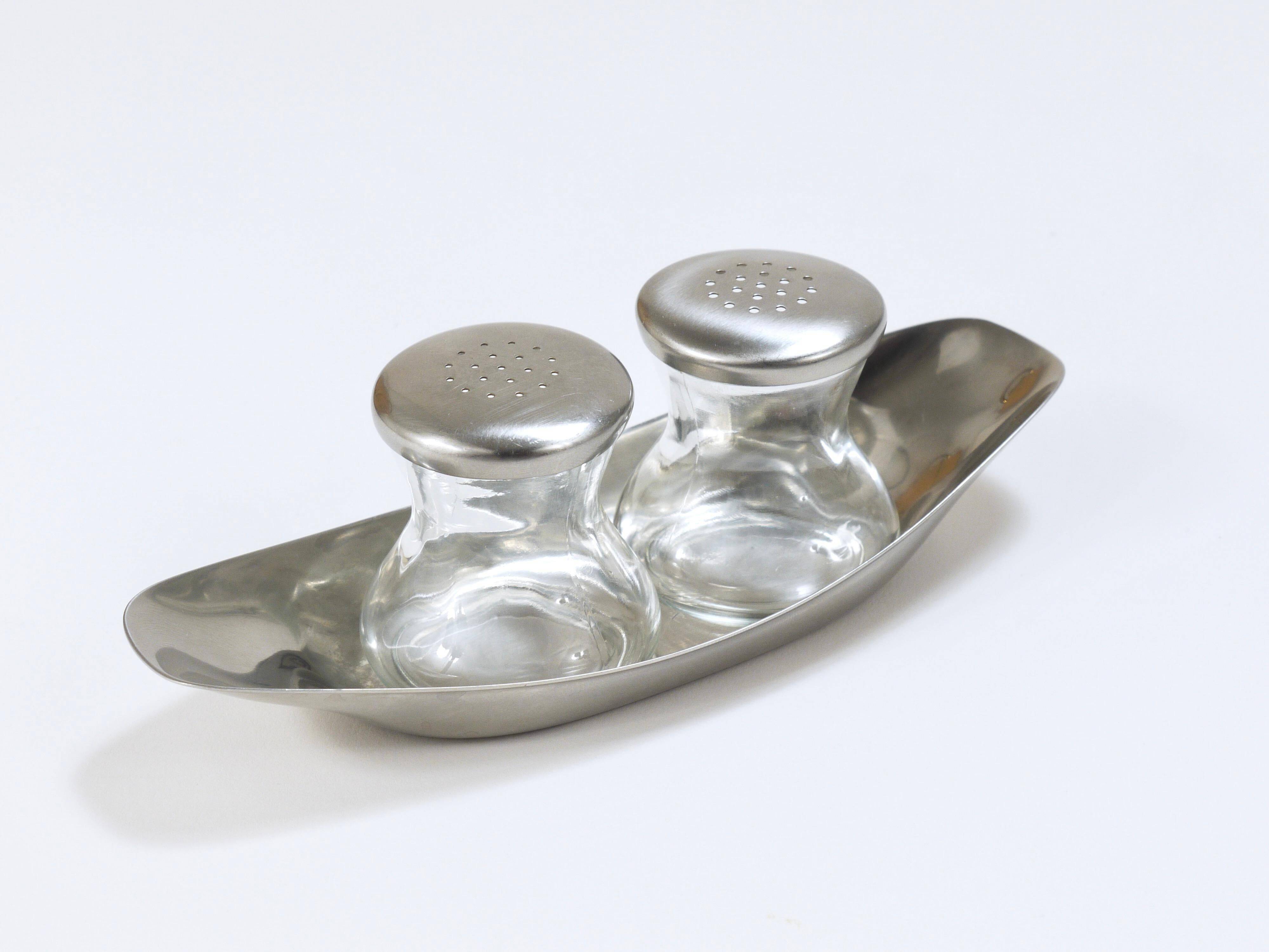 Wilhelm Wagenfeld Mid-Century Max & Moritz Salt Pepper Shakers, WMF, 1950s