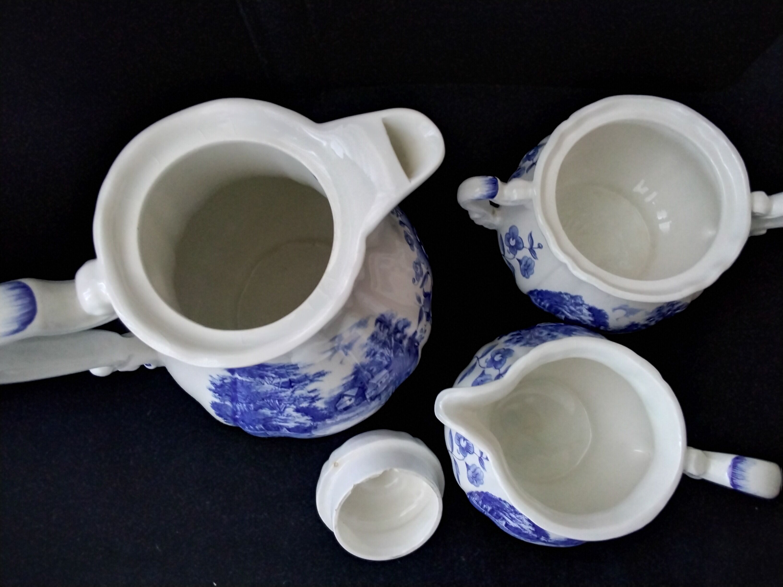 Sarreguemines Romantic model coffee pot, sugar bowl and creamer