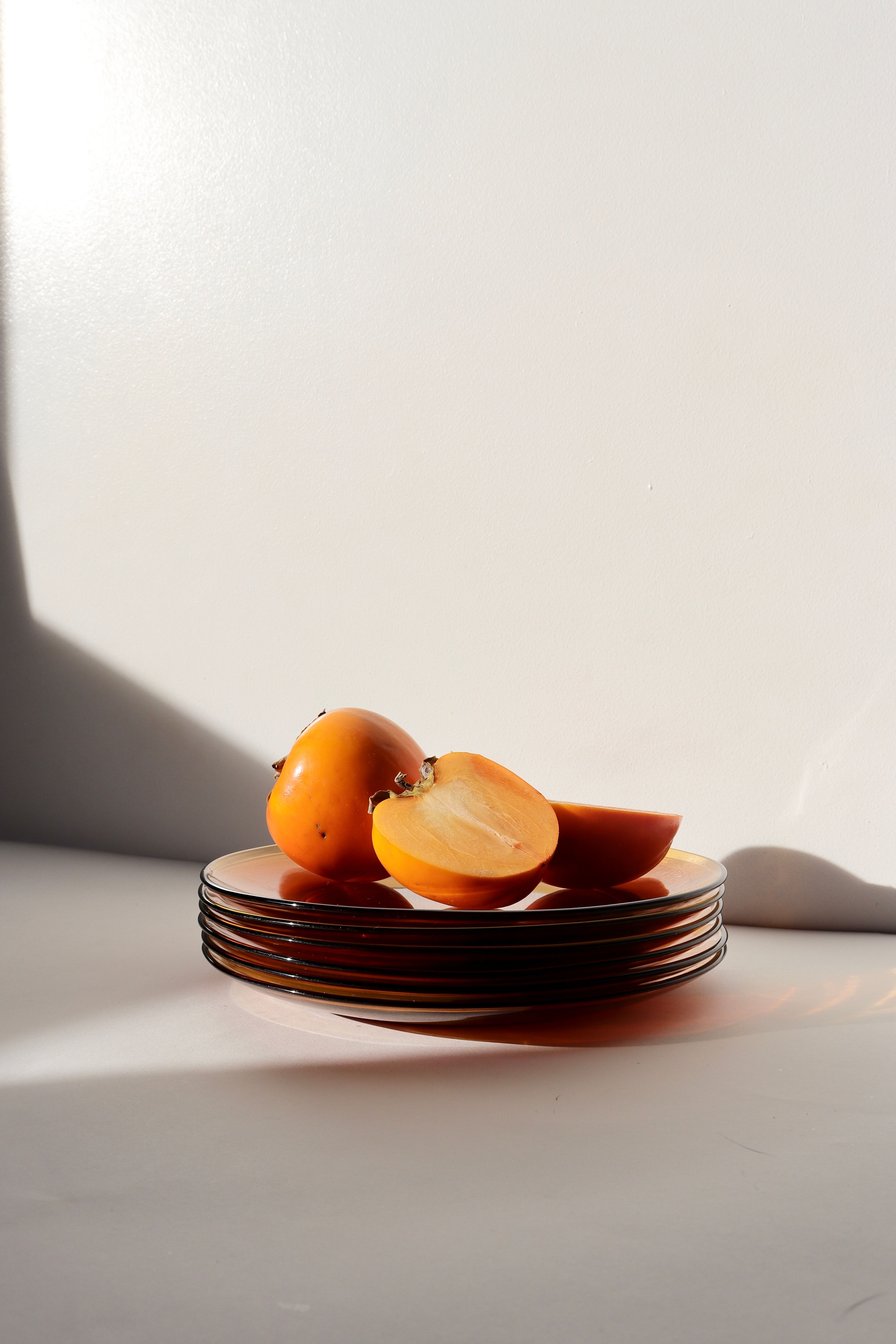 6 amber glass plates